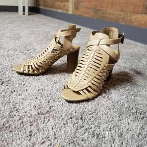 American Eagle heels